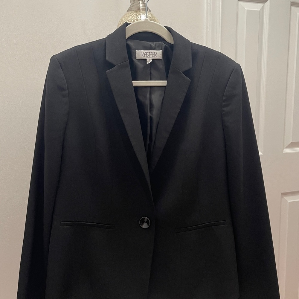 Kasper Suit